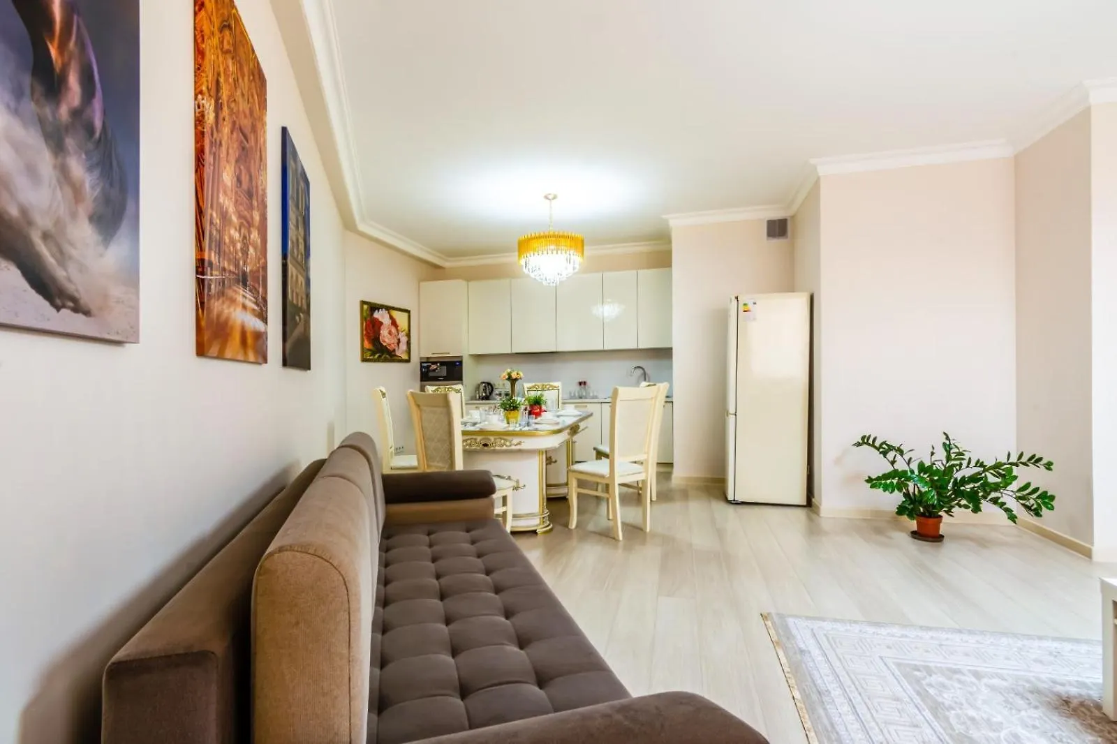 Нурлы Тау 258 Apartment Almaty