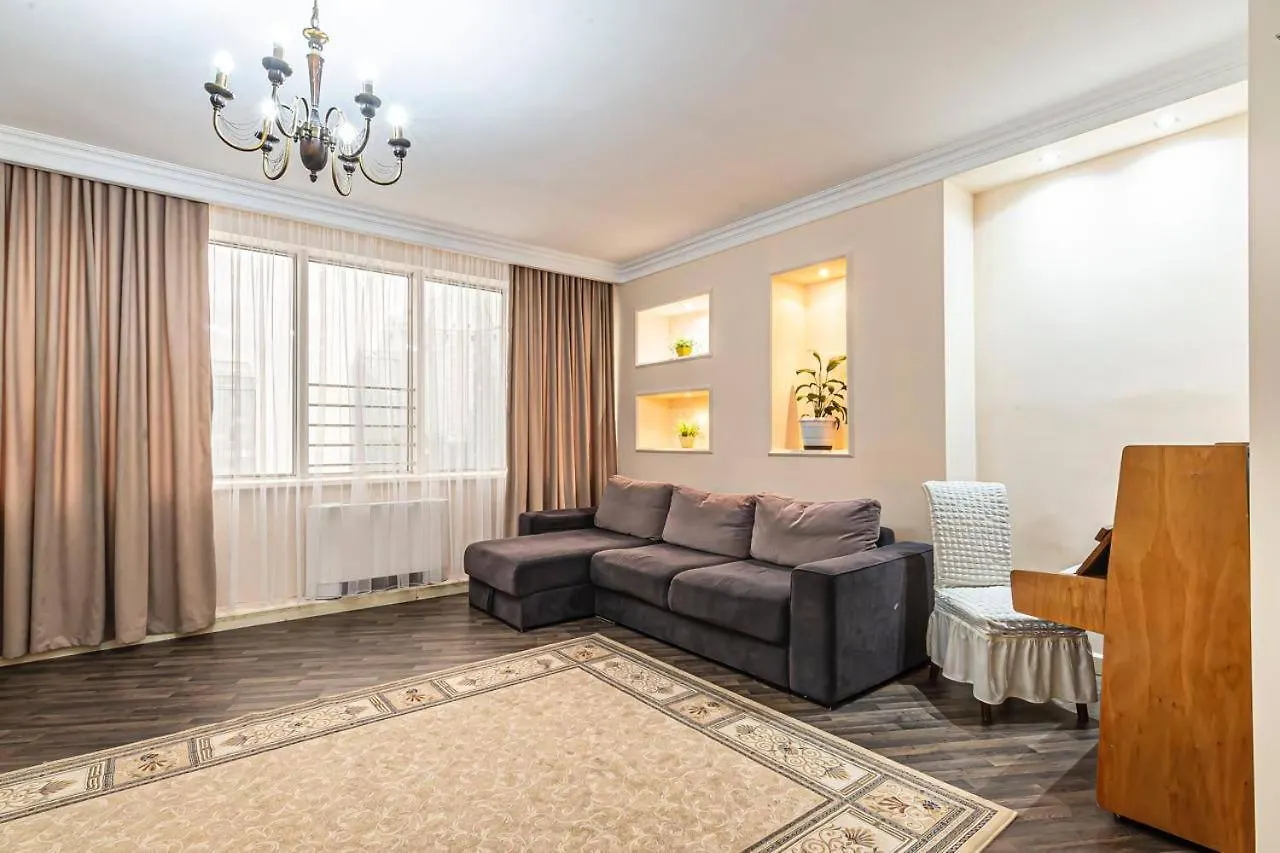 Apartmán Нурлы Тау 285 Almaty 0*,  Kazachstán